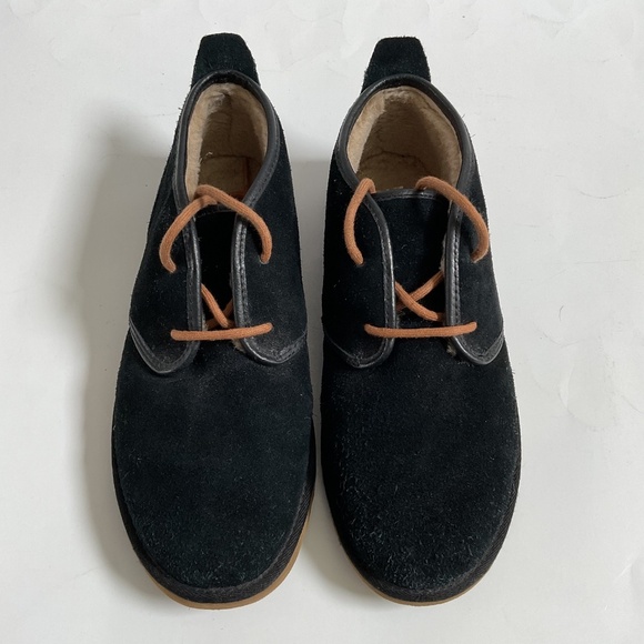 UGG Maksim Suede Lightweight Sherpa Lining Black Ankle Chukka Boot Mens Sz 8 main image 6